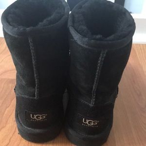 Semi-used UGG boots for kids